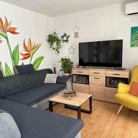 Holiday Home Mirela Šišan Екстериор снимка