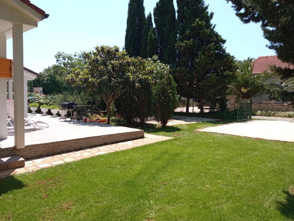 Holiday Home Mirela Šišan Екстериор снимка